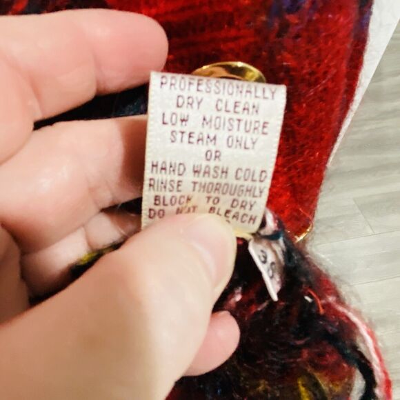 Vintage Susan Bristol Sz M Red Plaid Mohair Wool Blend Cardigan Sweater Classic - Picture 11 of 12